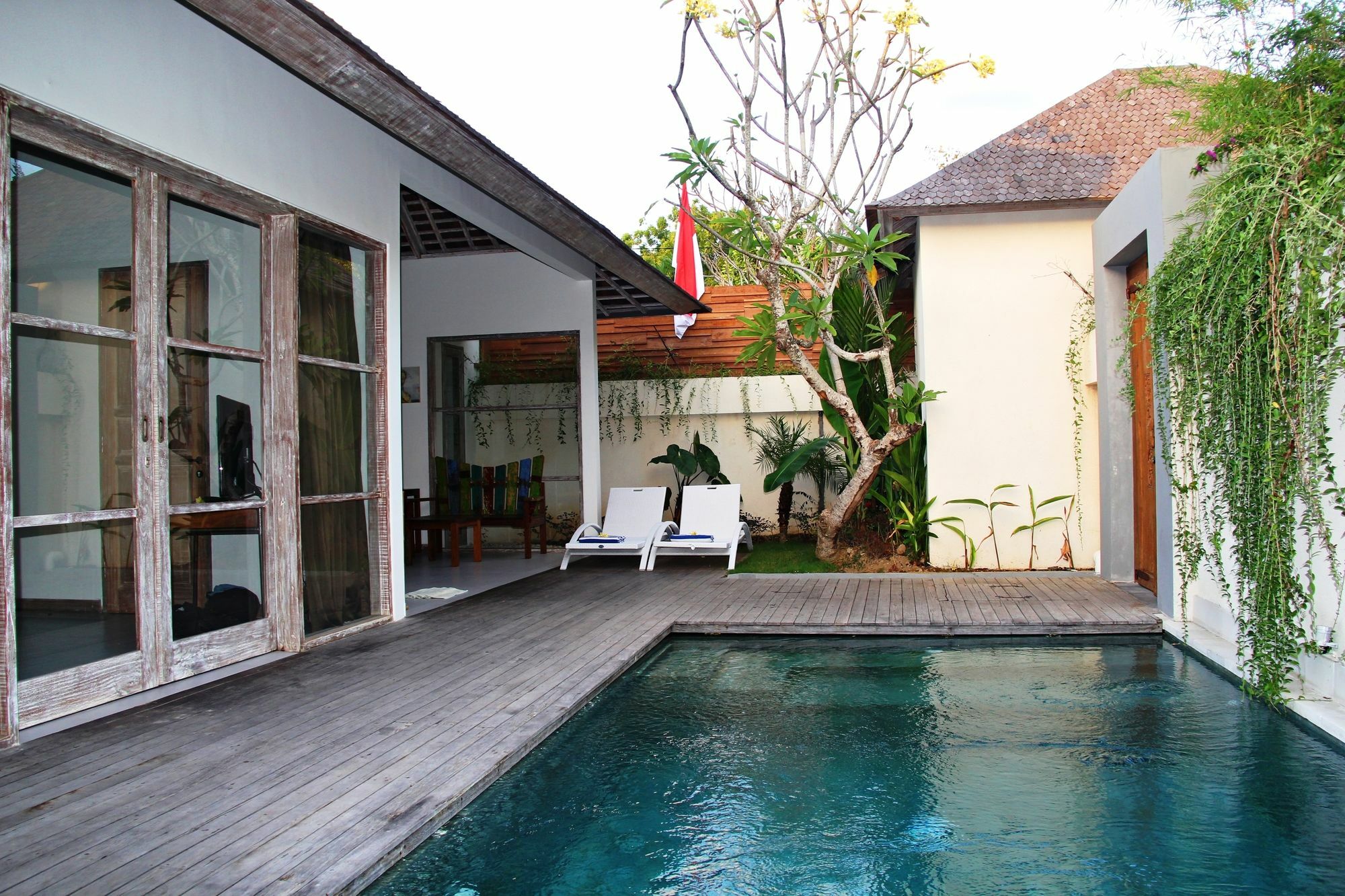 Villa The Decks Bali Legian Exterior foto